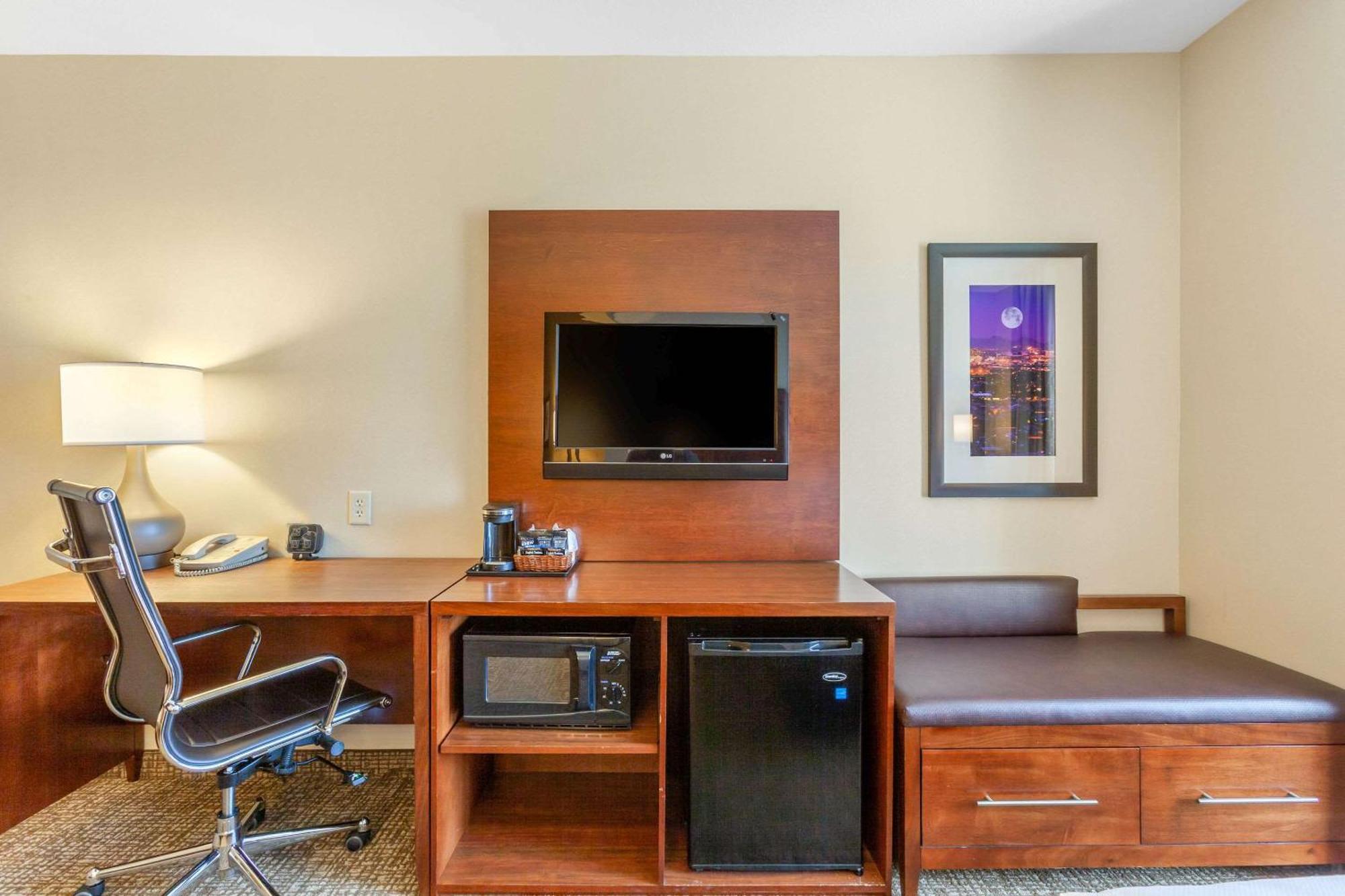 Comfort Suites Glendale - State Farm Stadium Area Exteriér fotografie